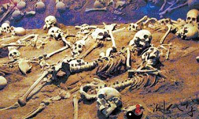 梦到开启棺木盖看到遗骨