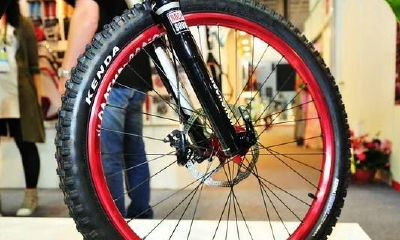 梦见换单车前后左右车胎