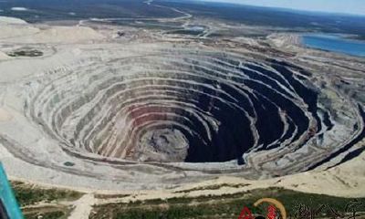 梦见车掉净宽坑