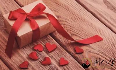 梦见给仇人送大礼