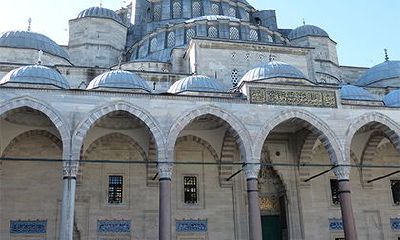 2022年腊月有哪些黄道吉日适宜安门，如何布局？