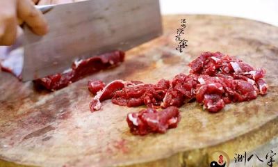 梦见切肉切到手