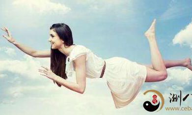 梦见自己会飞着走