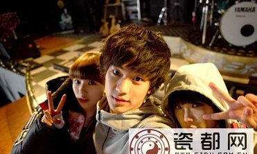 请善待属狗的朋友