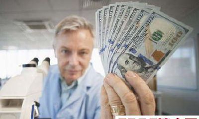 1981年属鸡人2018年几月财运旺