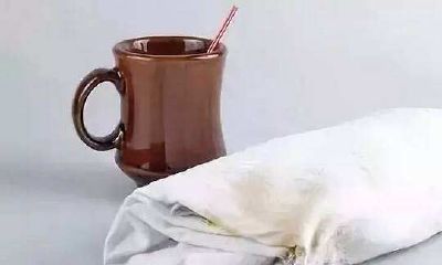 梦见水冲跑衣服裤子