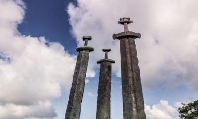 梦到自己捡到一把利刃