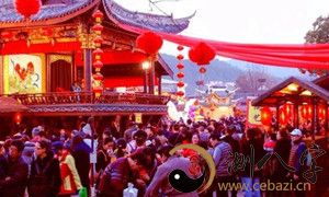 梦见庙会上有好多人