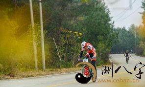 梦见骑自行车上坡