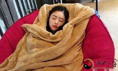 梦见凳子上入睡