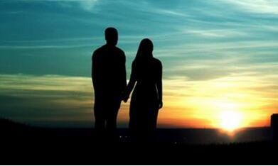 女狗男蛇的婚姻状况如何？属蛇男喜欢什么样的异性？