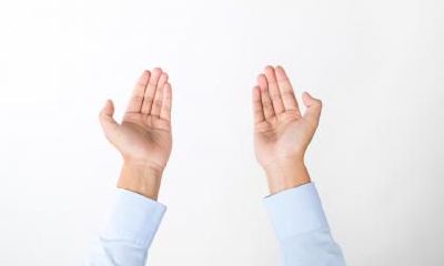 属龙人对于双手抱肩这个动作什么时候会做出来