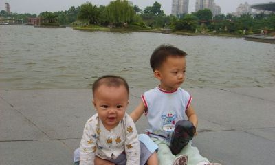 方姓属鸡女宝宝起名取名