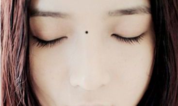 山根长痣的人感情多波折