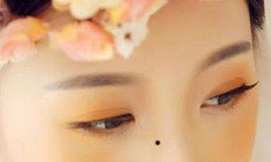 鼻梁上有痣的面相好不好？