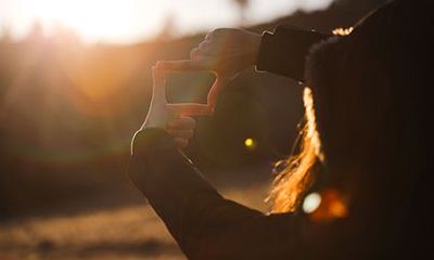 痣相解析：眉间有痣运势如何?