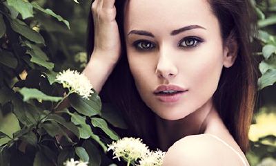 女人左下巴有痣代表什么