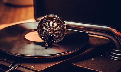 身上痣的位置看富贵运