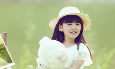 何姓女孩名字简单好听