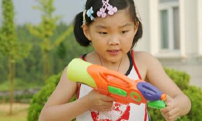 何姓女孩好听名字大全