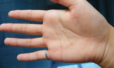 手相里的婚姻线（手相看感情婚姻线）