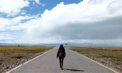 与水瓶女的眼神对视（水瓶女看到喜欢的人）