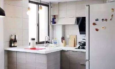 如何摆放冰箱风水好（冰箱放在门口旁边风水好吗）