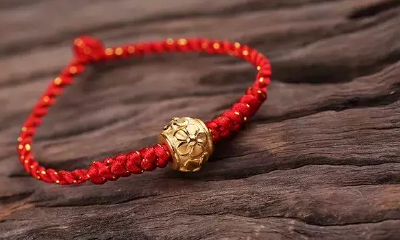 本命年要不要穿红色衣服（本命年红色的衣服）