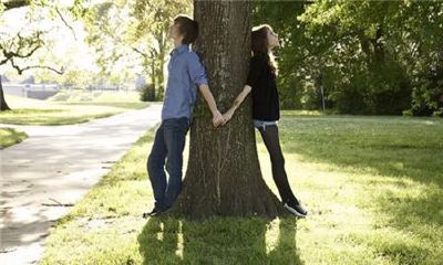 白羊座跟你暧昧但不跟你公开关系（白羊男暧昧期的表现）