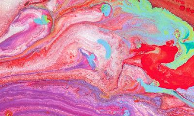 今天属蛇的幸运色是什么颜色（属蛇今年什么颜色旺财）