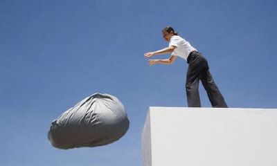 梦见丢东西是什么意思（1969年属鸡2023年的感情运）