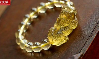 本命年给老婆买什么好（老婆36岁本命年买什么礼物）