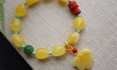 属蛇男人带龙牌有什么好处（属蛇的带龙的吊坠好吗）