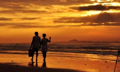 水瓶座女生会主动跟你分手吗（水瓶座还爱前任的表现）