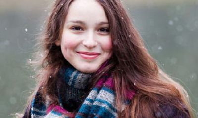 女人有一个酒窝的面相（面带酒窝的女人面相）