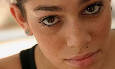 面相十二宫上长痣（面相十二宫详解那代表祖坟）