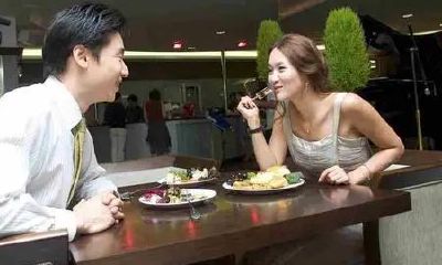 射手座中年女人分手后到处和朋友说男人的坏（射手座最放不下的星座）