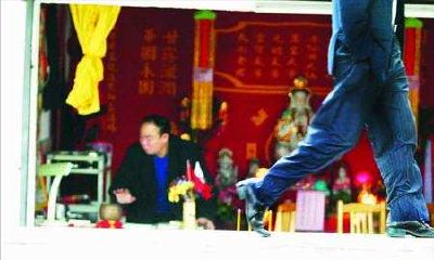 黄大仙附身二十年（黄大仙真的有那么邪门吗）