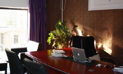 办公室招财摆件有哪些（女生办公桌旺事业的风水摆件）