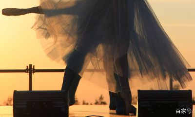 跟天秤座男吵架他会主动联系吗（对天秤座男生要主动吗）