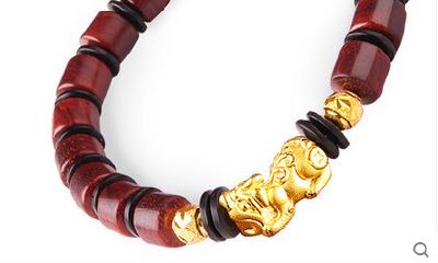 转运珠用什么挂在脖子上好看（转运珠不能随便送人吗）