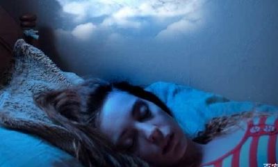 梦到死去的亲人给钱是什么意思（周公解梦大全查询）