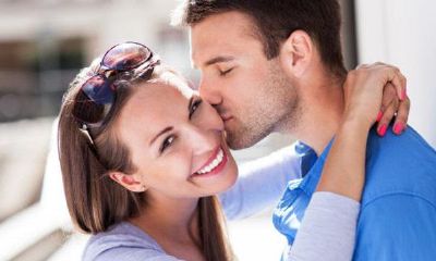 天秤座男爱上一个人的表现（天秤男喜欢你20个表现）