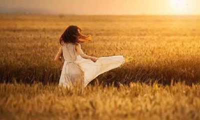 女人梦到自己很害怕鬼（1993年属鸡哪年遇到正缘）