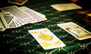 卜卦和塔罗牌（塔罗牌和周易算的结果不一样）