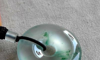 红玛瑙化太岁手串有用吗（犯太岁带朱砂还是玛瑙）