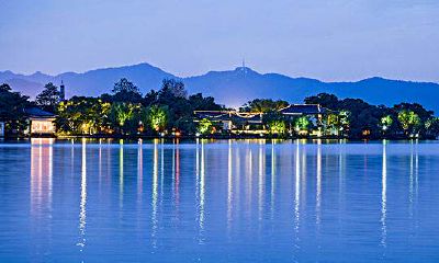 天秤座爱上水瓶座（天秤座为什么着迷水瓶座）