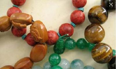 金牛座适合戴什么手串（属鸡的金牛座女孩适合戴什么）