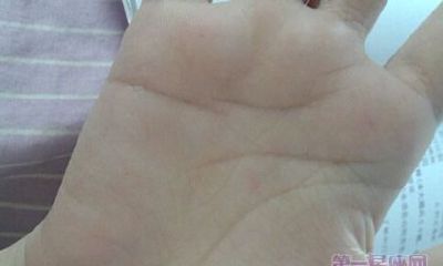 两条感情线的手相（摩羯座女生分手）