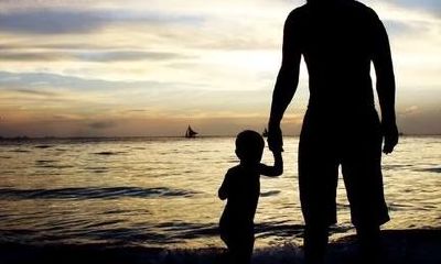 总是梦到死去的母亲还活着（梦到死去的父亲复活了）